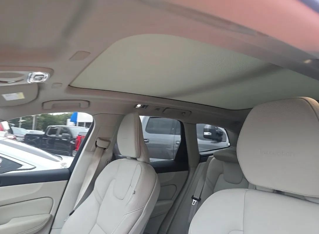 Used 2020 Volvo XC60 T5 Inscription AWD/4WD image 10