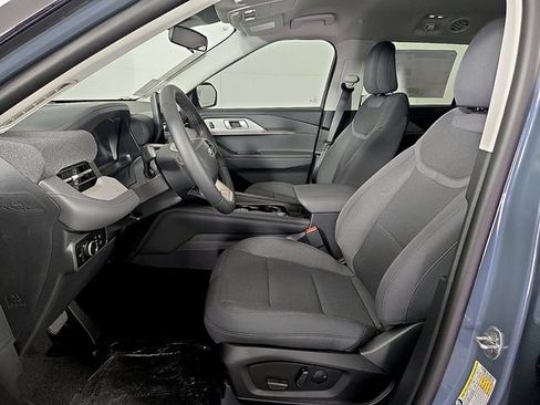 Used 2026 Ford Explorer Active RWD image 13