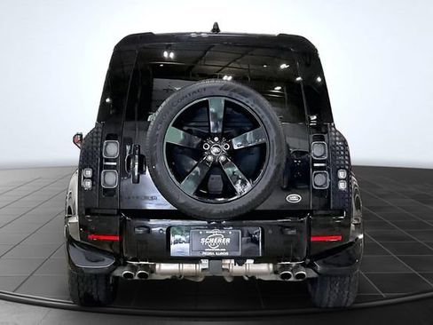 Used 2022 Land Rover Defender 110 V8 AWD/4WD image 4