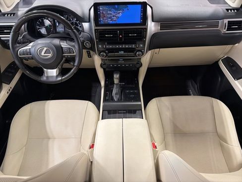 Used 2023 Lexus GX 460 Premium w/ Premium Package image 30