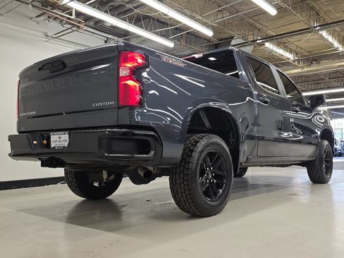 Used 2022 Chevrolet Silverado 1500 Custom Trail Boss w/ Safety Confidence Package AWD/4WD image 8