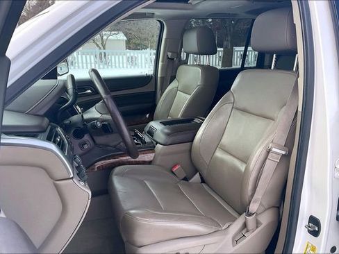 Used 2016 Chevrolet Suburban LTZ image 27