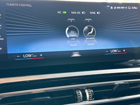 Used 2023 BMW 330i Sedan image 16