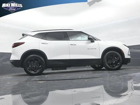 Used 2024 Chevrolet Blazer LT w/ Convenience Package FWD image 24