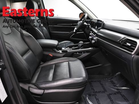 Used 2025 Kia Telluride S AWD/4WD image 23