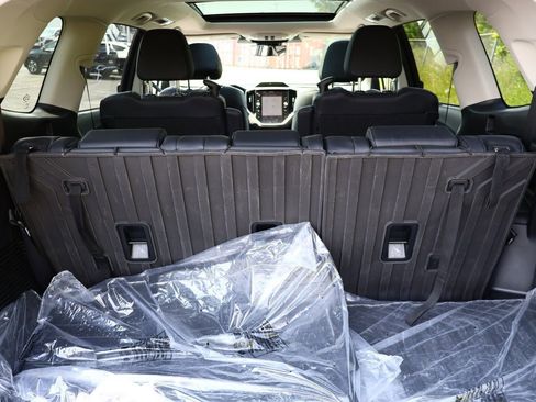 Used 2024 Subaru Ascent Limited w/ Technology Package image 22