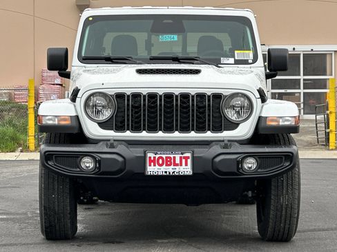 New 2026 Jeep Gladiator Sport image 8