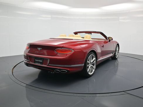 Used 2021 Bentley Continental GT image 30