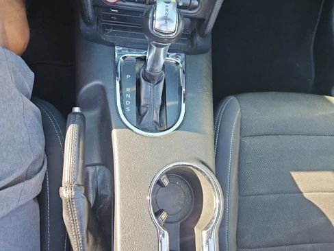 Used 2016 Ford Mustang Convertible RWD image 19