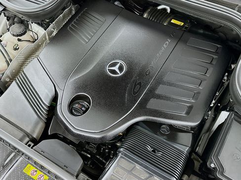 Used 2024 Mercedes-Benz GLE 450 GLE 450 AMG Line Night 4MATIC image 32