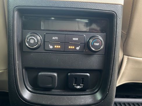 Used 2017 Buick Envision Essence w/ LPO, Interior Luxury Package FWD image 20