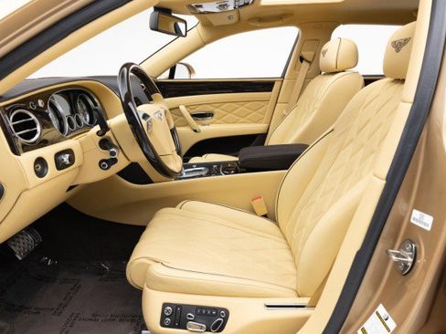 Used 2015 Bentley Flying Spur W12 image 24