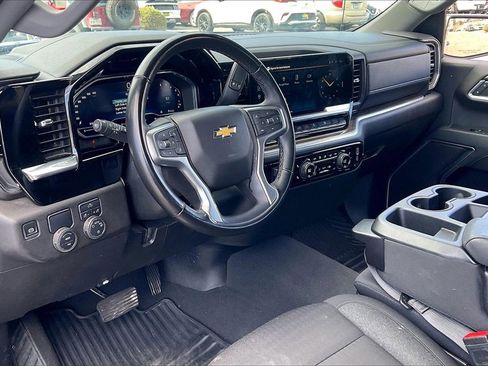 Used 2025 Chevrolet Silverado 1500 LT image 13