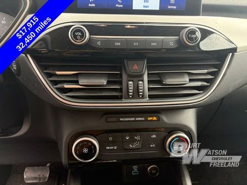 Used 2021 Ford Escape SE image 17