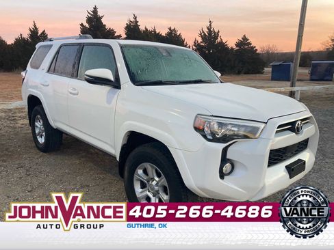 Used 2020 Toyota 4Runner SR5 Premium image 9