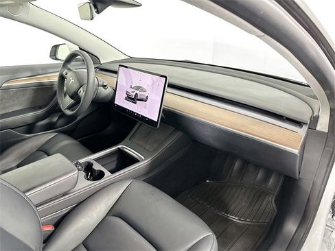 Used 2023 Tesla Model 3 Standard Range image 26