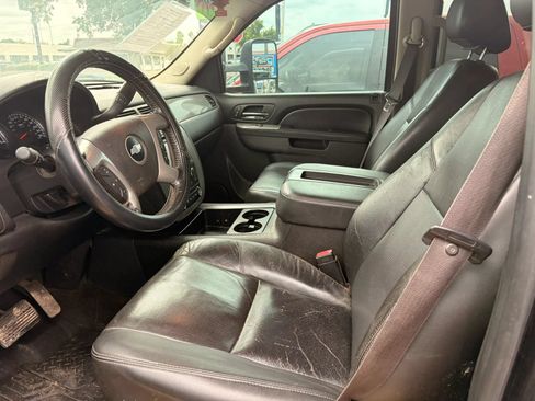 Used 2012 Chevrolet Silverado 2500 LTZ w/ LTZ Plus Package AWD/4WD image 6