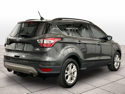 Used 2018 Ford Escape SE w/ SE Sync 3 Package FWD image 11