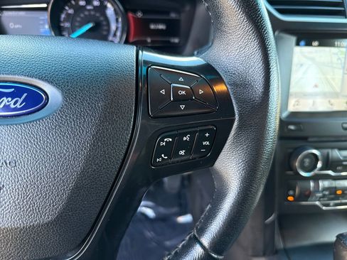 Used 2017 Ford Explorer XLT w/ Equipment Group 202A image 17