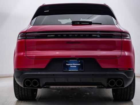 Certified 2024 Porsche Cayenne image 10