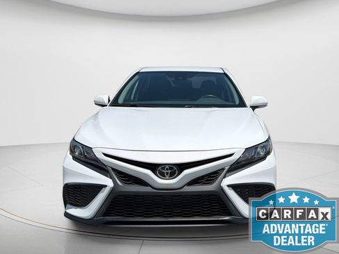 Used 2023 Toyota Camry SE FWD image 2