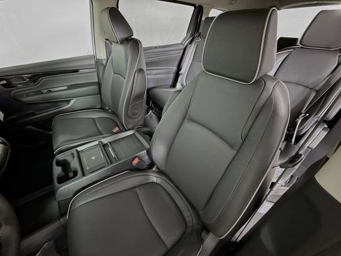 New 2026 Honda Odyssey Touring image 26