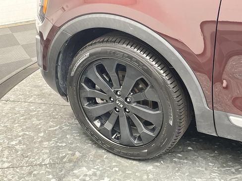 Used 2020 Kia Telluride S AWD/4WD image 32
