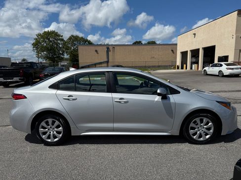 Used 2024 Toyota Corolla LE image 6