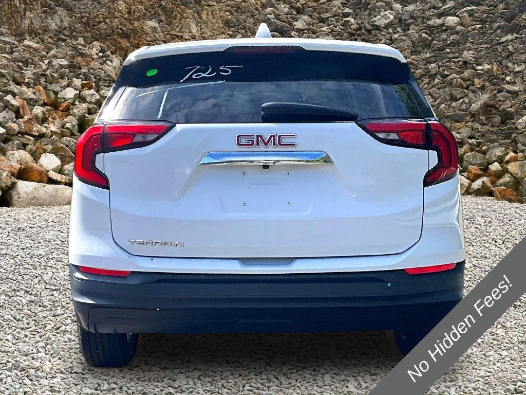 Used 2020 GMC Terrain SLE w/ LPO, Floor Liner Package FWD image 4