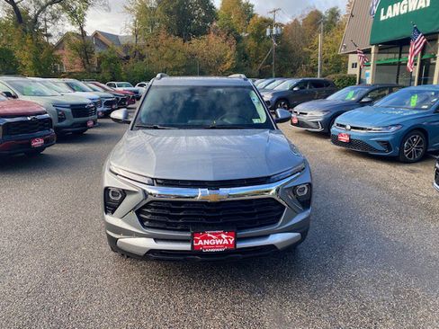 New 2026 Chevrolet TrailBlazer LT w/ Convenience Package image 2