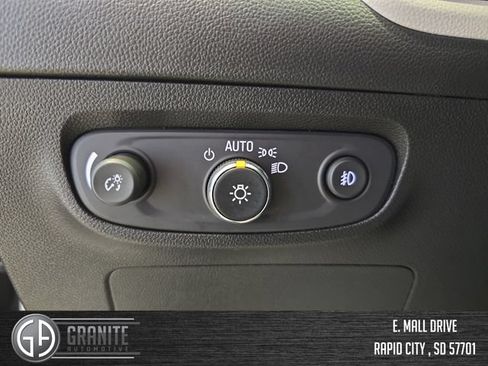 Used 2021 Buick Encore GX Essence w/ Advanced Technology Package AWD/4WD image 31