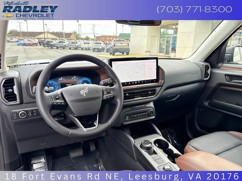 Used 2025 Ford Bronco Sport Outer Banks w/ Outer Banks Tech Package+ AWD/4WD image 15