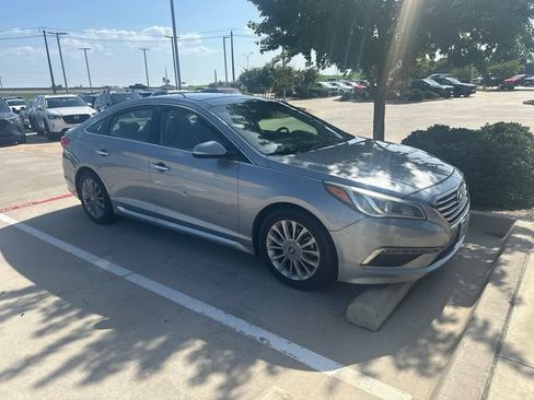 Used 2015 Hyundai Sonata Limited w/ Option Group 05 FWD image 9