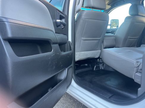 Used 2018 Chevrolet Silverado 2500 W/T w/ WT Convenience Package AWD/4WD image 21