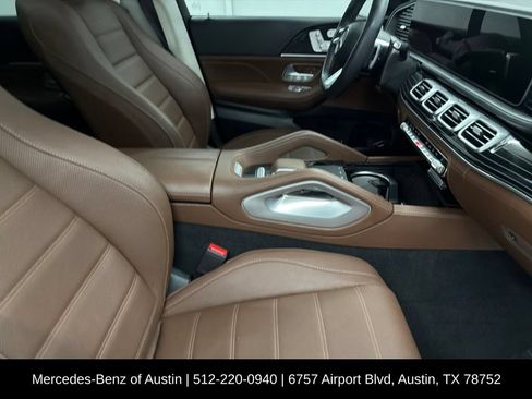 Used 2024 Mercedes-Benz GLS 450 4MATIC image 33