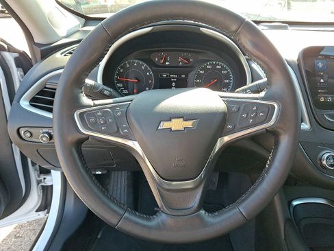 Used 2022 Chevrolet Malibu LT w/ Leather Package image 19