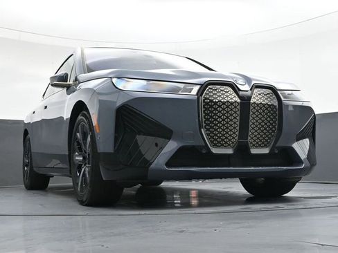 Used 2023 BMW iX xDrive50 w/ Premium Package image 37