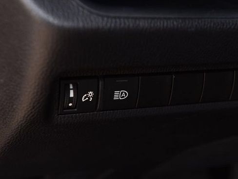 Used 2024 Toyota RAV4 XLE Premium FWD image 10