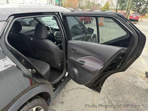 Used 2019 Nissan Kicks SV image 11