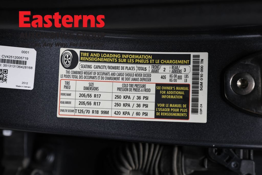 Used 2025 Volkswagen Jetta SE FWD image 34