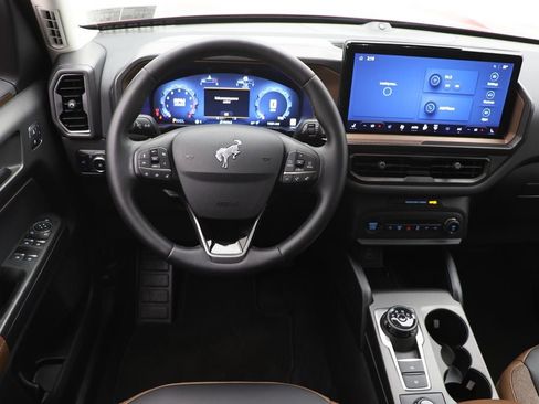 Used 2025 Ford Bronco Sport Outer Banks w/ Outer Banks Tech Package+ image 12