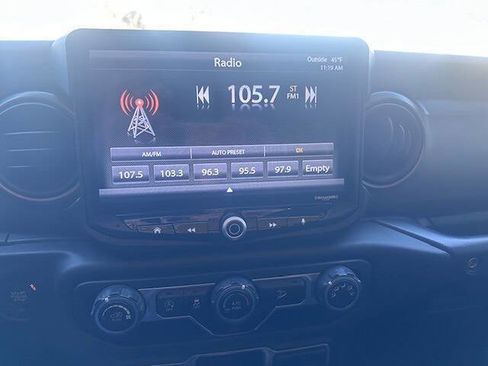 Used 2018 Jeep Wrangler Unlimited Sport image 13