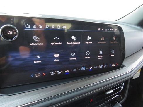 New 2025 Chevrolet Suburban Premier w/ Sun And Tow Package image 24