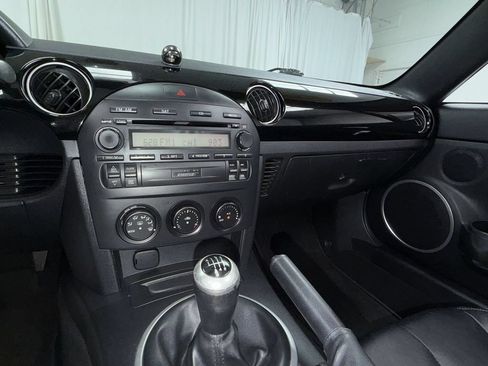 Used 2006 MAZDA MX-5 Miata Grand Touring w/ Premium Pkg RWD image 20