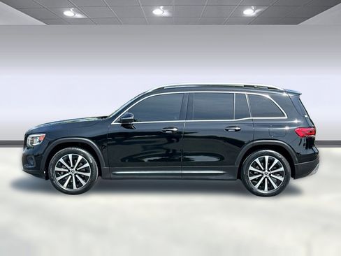 Used 2021 Mercedes-Benz GLB 250 4MATIC image 2