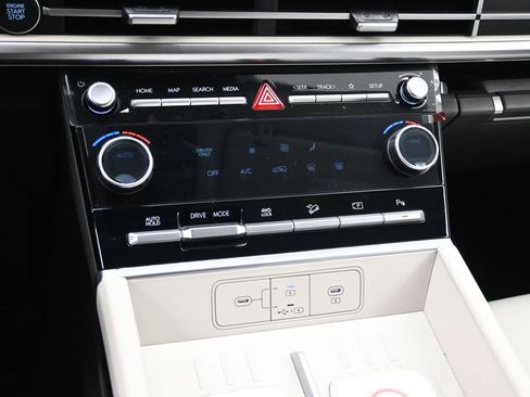 New 2026 Hyundai Santa Fe SE image 18