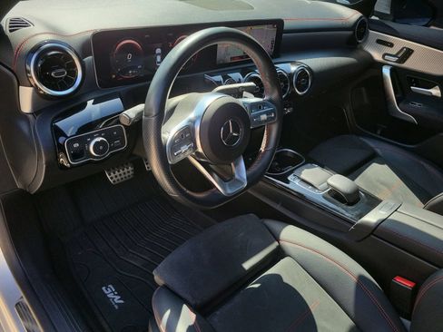 Used 2020 Mercedes-Benz CLA 250 image 10