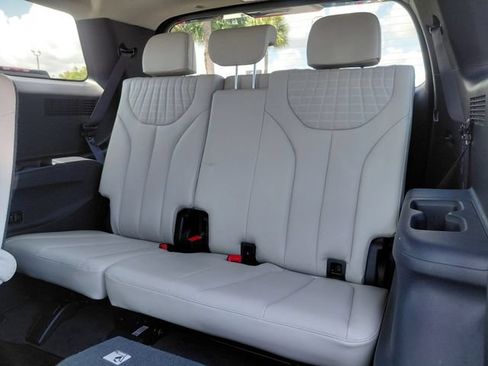 Used 2023 Hyundai Palisade Limited AWD/4WD image 17