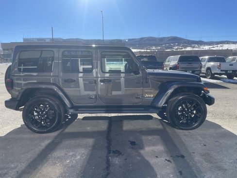 Used 2021 Jeep Wrangler Unlimited Sahara image 7