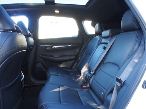 Used 2023 INFINITI QX50 Sport image 19